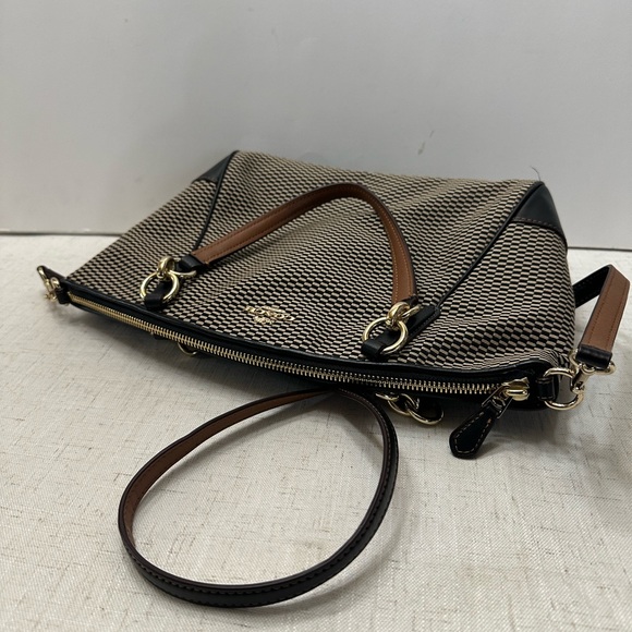 Coach Black and Tan Textured Shoulder Bag - Picture 4 of 12